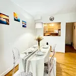 2 Bedrooms Paris Near Tour Eiffel Free Parking High Security
